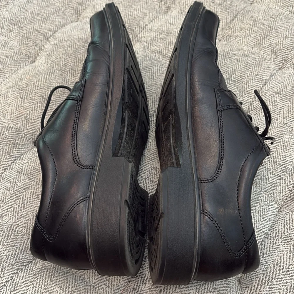 Ecco leather dress shoes size 11